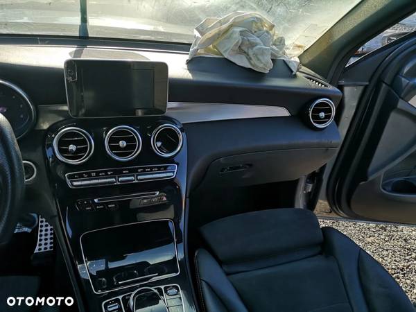 Mercedes-Benz GLC 220 d 4-Matic - 33