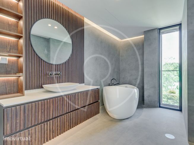 Luxuosa moradia T6 contemporânea em Birre-23