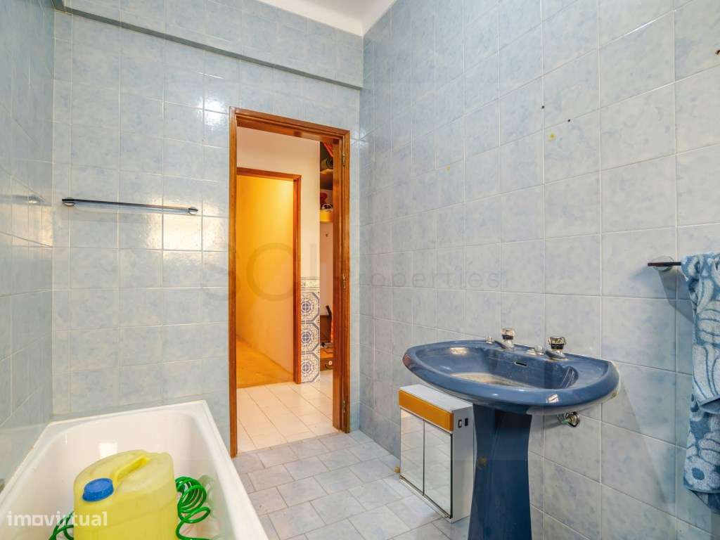 Moradia Térrea Isolada para Remodelar - Foros de Amora-13