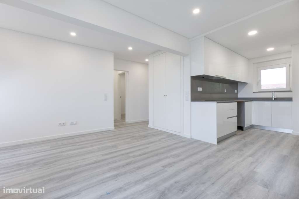 T2 remodelado / Novo com vista parcial Rio.-5