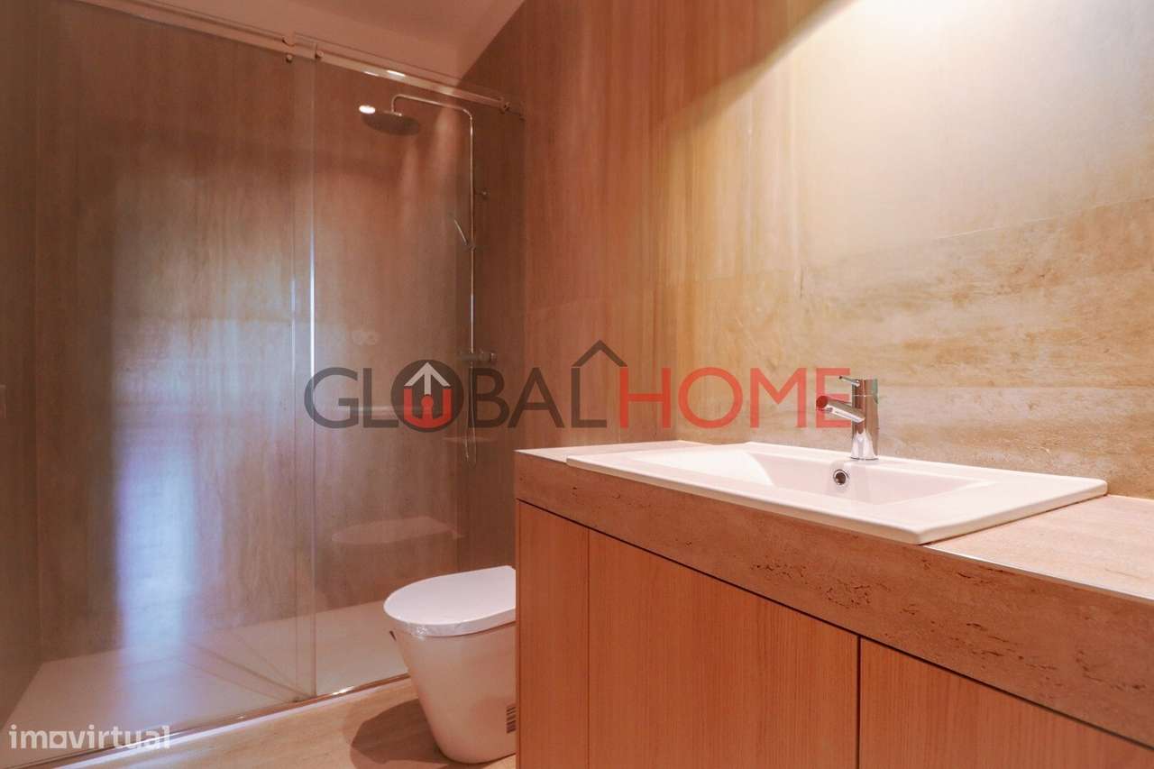 Apartamento T2 Renovado com Terraço em Fânzeres-34