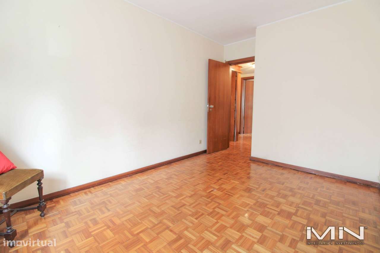 T3 | 2 frentes | Garagem fechada | Lareira | Condomínio com parque inf-18
