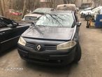 Dezmembrez Renault Megane 2004 dci - 2