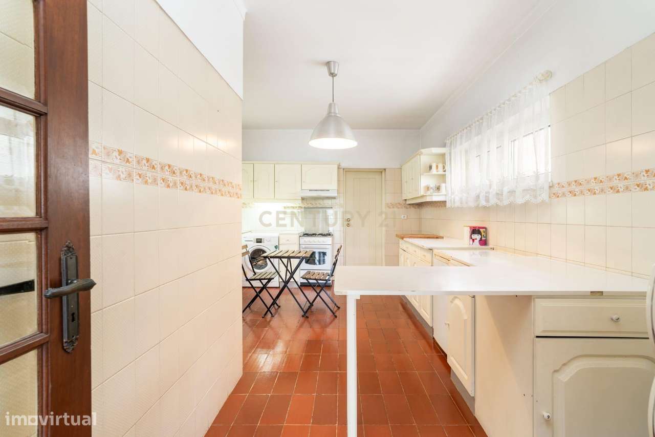 T3 Duplex com 2 Terraços, na Av. Elísio de Moura, em Coimbra - Grande imagem: 3/31