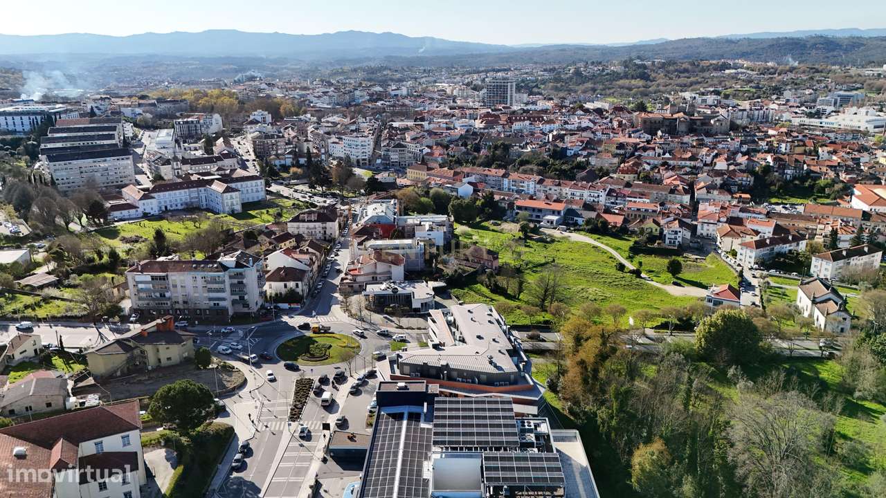 Loja nova localizada na Rua 5 de Outubro em Viseu - Grande imagem: 3/14