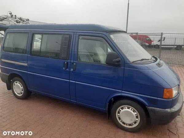 Volkswagen Transporter - 1