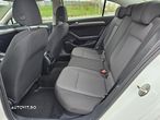 Volkswagen Passat 2.0 TDI DSG Trendline - 17