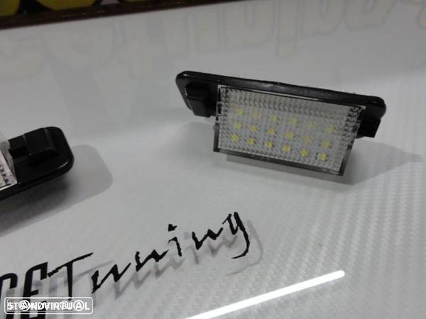 Suporte de lampada de matricula com led branco para bmw e36 CAN BUS - 3