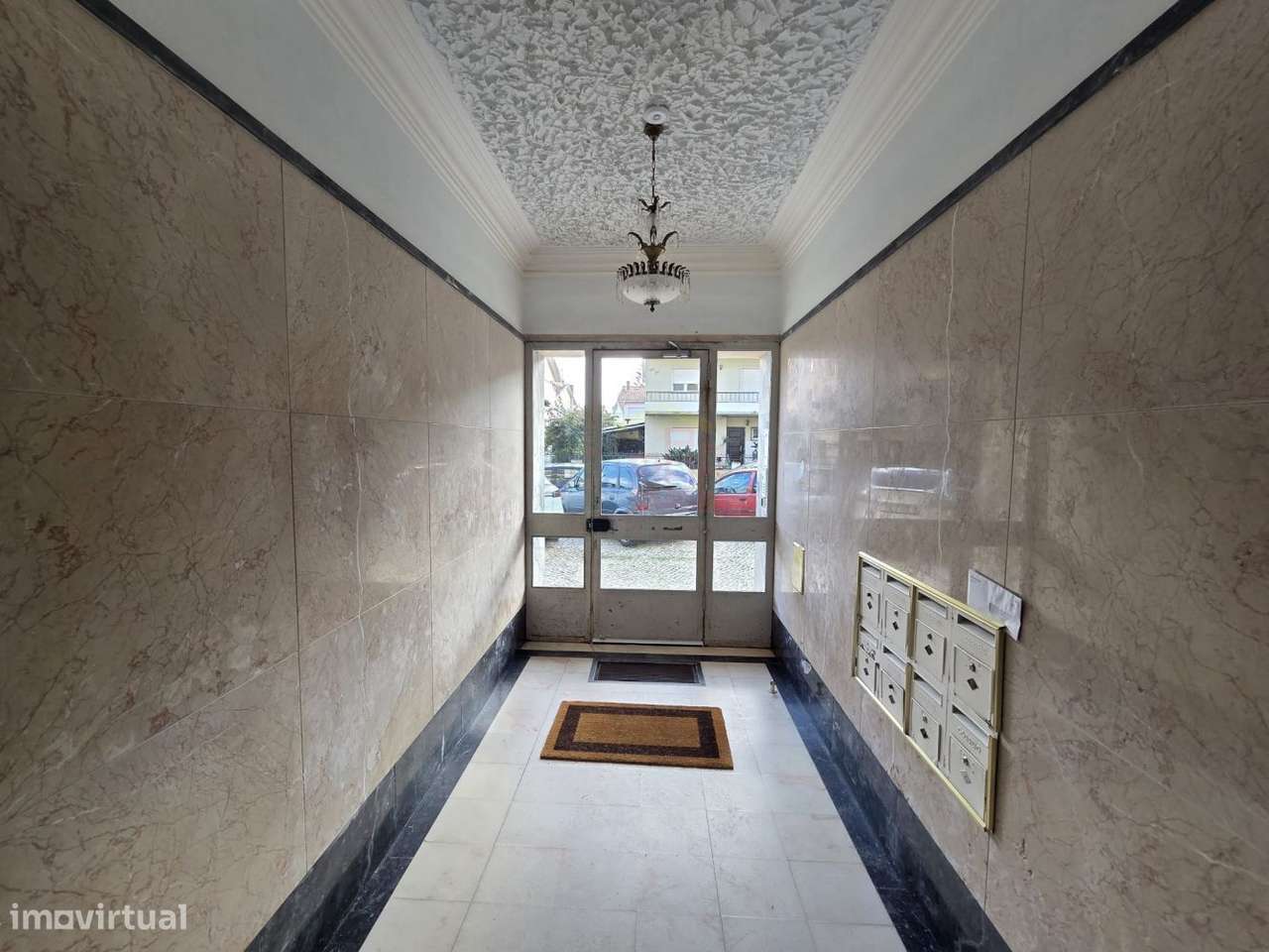 Centro Mem Martins - T4 para remodelação-23