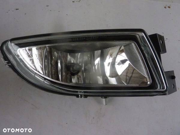 IVECO DAILY LEFLEKTOR HALOGEN PRAWY - 1