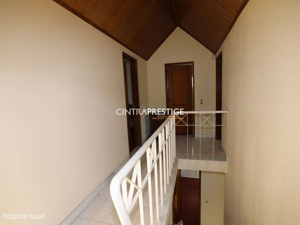 Moradia T3 e anexo T2 com Vista Deslumbrante para a Serra de Sintra...-16