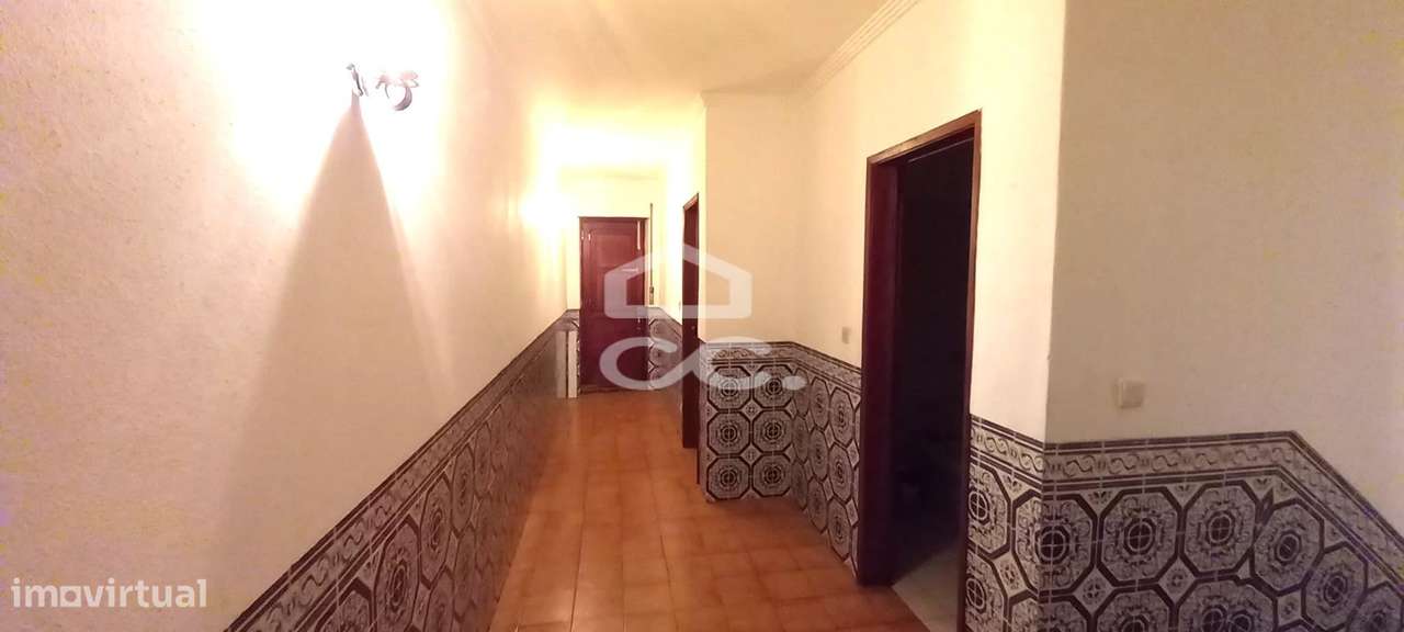 Moradia T3 com 3 pisos em Beja-19