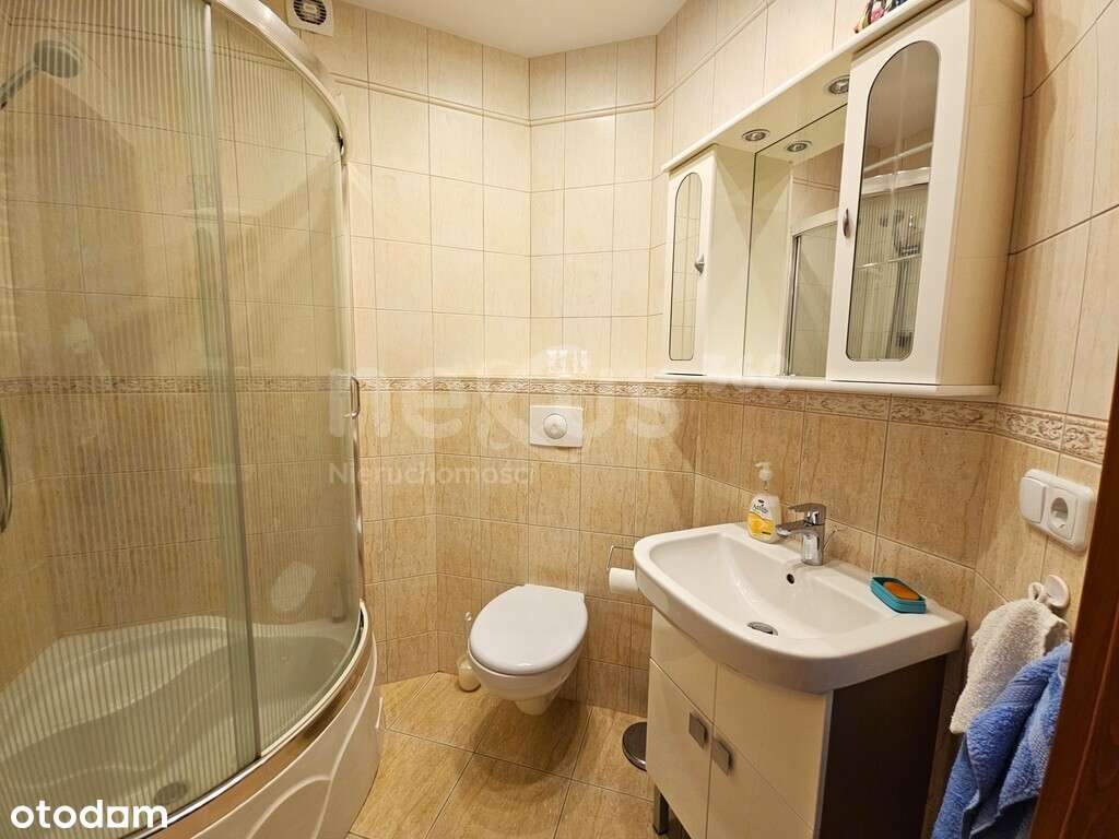 Duży dwupoziomowy apartament w centrum Karpacza-10