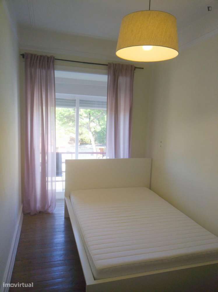 Quarto - localizado em Alcântara Lisbon - Grande imagem: 3/9