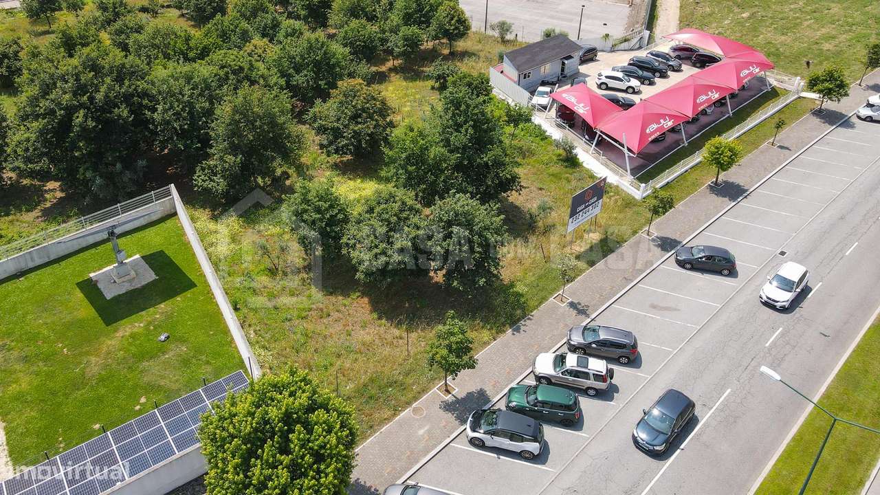 Terreno junto ao Palácio do Gelo - Grande imagem: 2/12