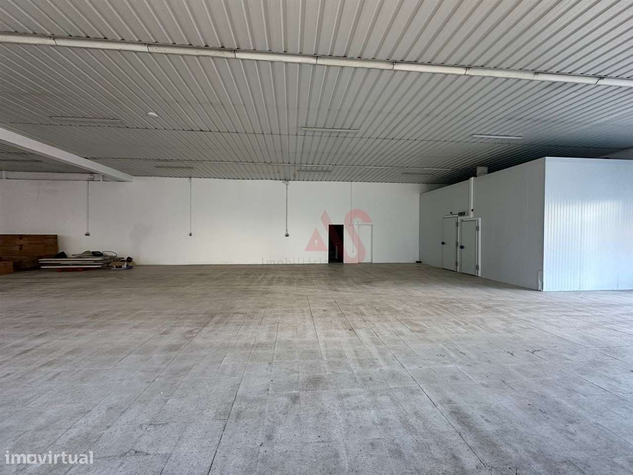 Armazém para arrendamento em Creixomil, Guimarães | Frio Negativo e Po - Grande imagem: 4/10