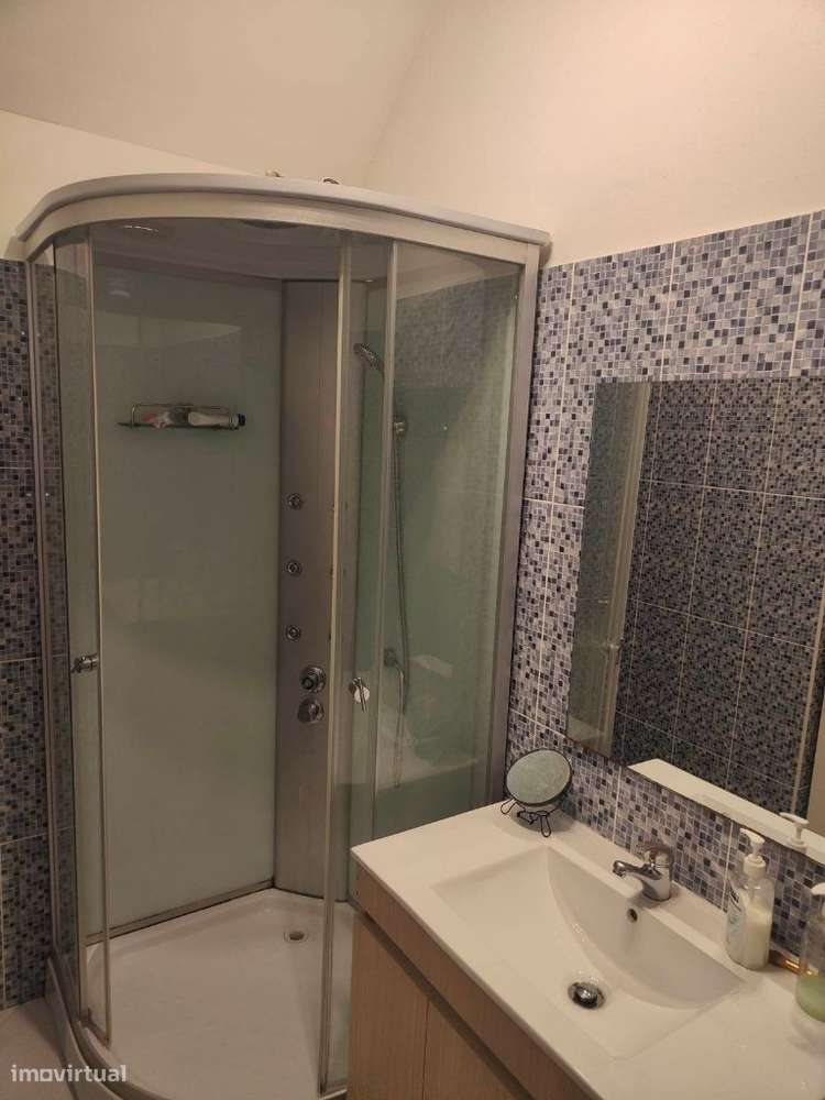 Quarto junto à Universidade e INL - Grande imagem: 4/13