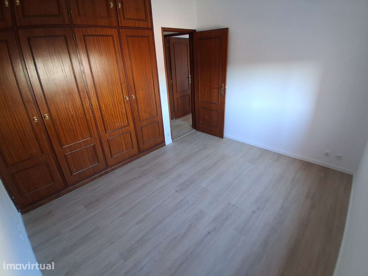 Apartamento T2 todo remodelado-5