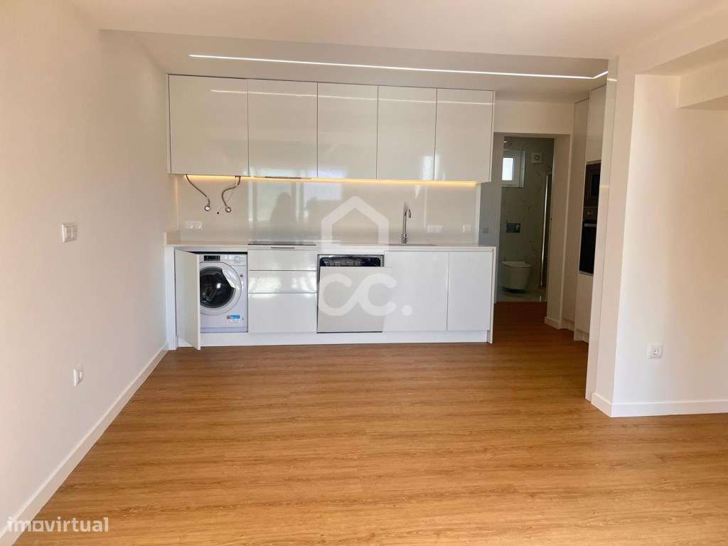 Moradia em banda RENOVADA com vistas mar em Aver-o-Mar - Grande imagem: 5/35