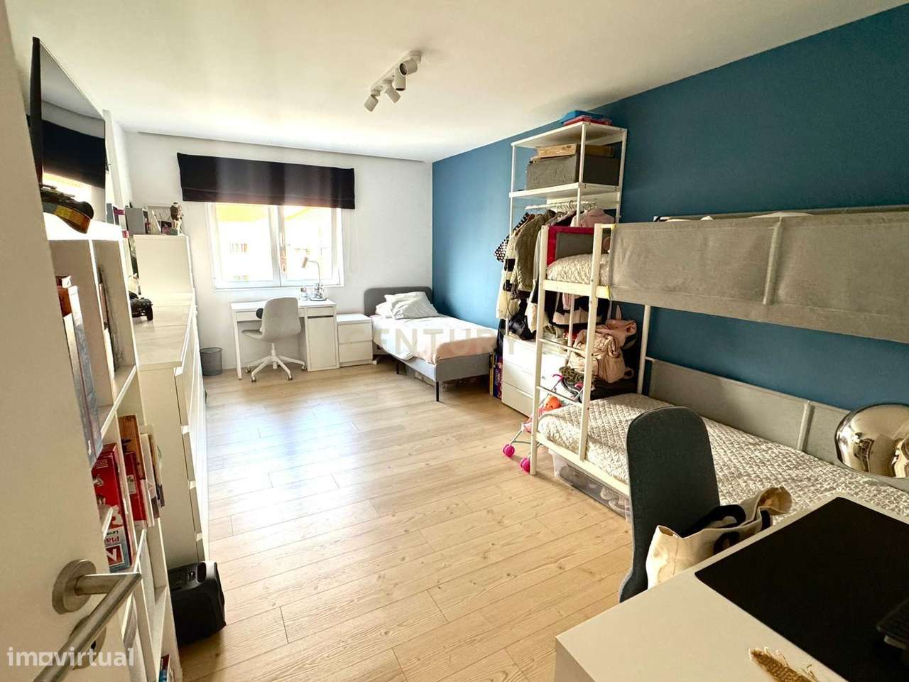 Apartamento T2 Totalmente Renovado em Massamá-13