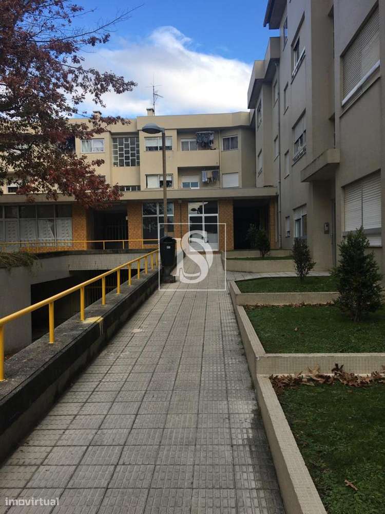 Loja  Venda em Barcelos, Vila Boa e Vila Frescainha (São Martinho e Sã - Grande imagem: 4/4