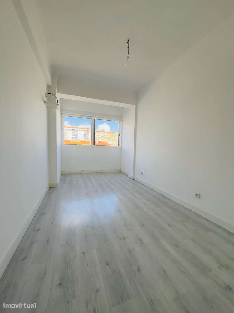 Apartamento T2 para arrendamento em Sacavém - Travessa do Chafariz - Grande imagem: 4/15