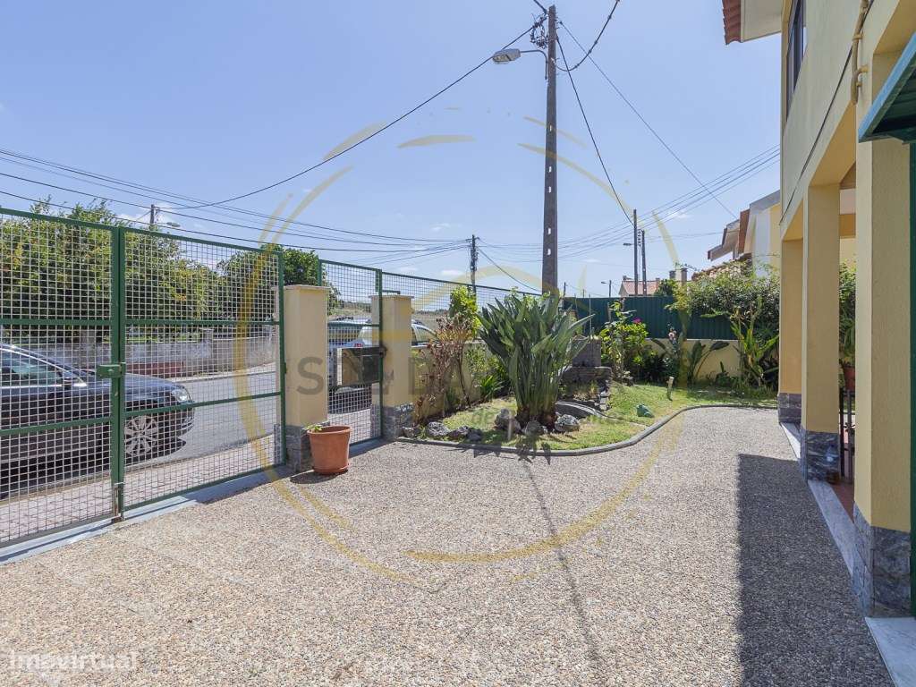 Moradia isolada T4 + T3 com garagem - Porto Salvo, Oeiras - 519.000€-2