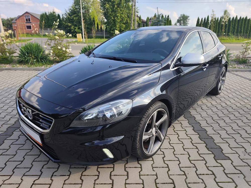 Volvo V40 II (2012-) D2 R Design 2013