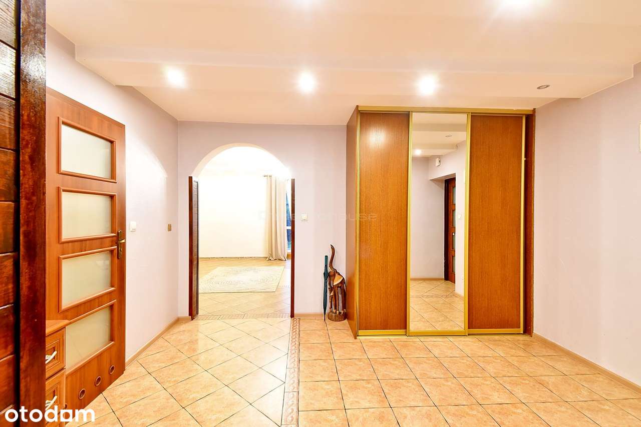 * Dom z 3 mieszkaniami  blisko jeziora *-2