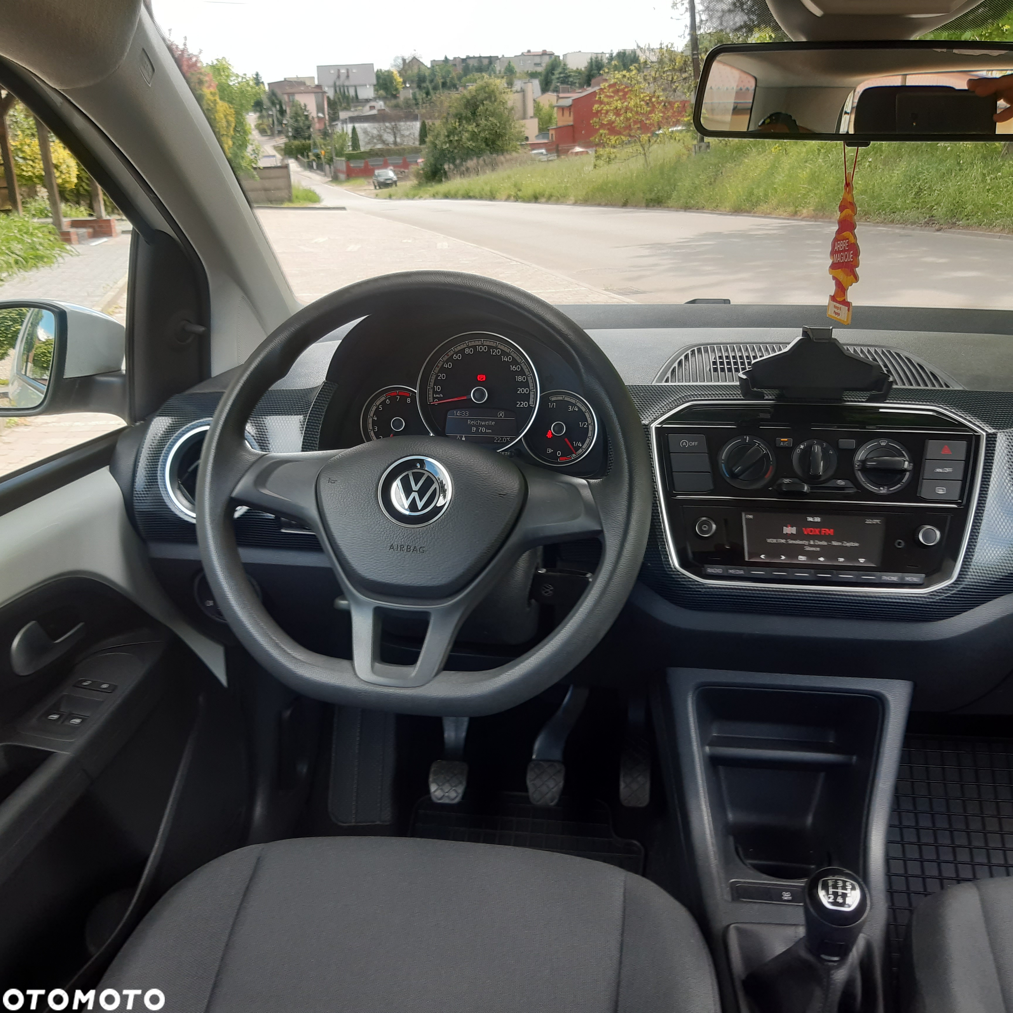 Volkswagen up! 1.0 move - 12