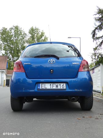 Toyota Yaris 1.0 VVT-i - 5