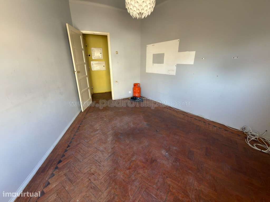Apartamento no centro de Sesimbra para remodelação-8