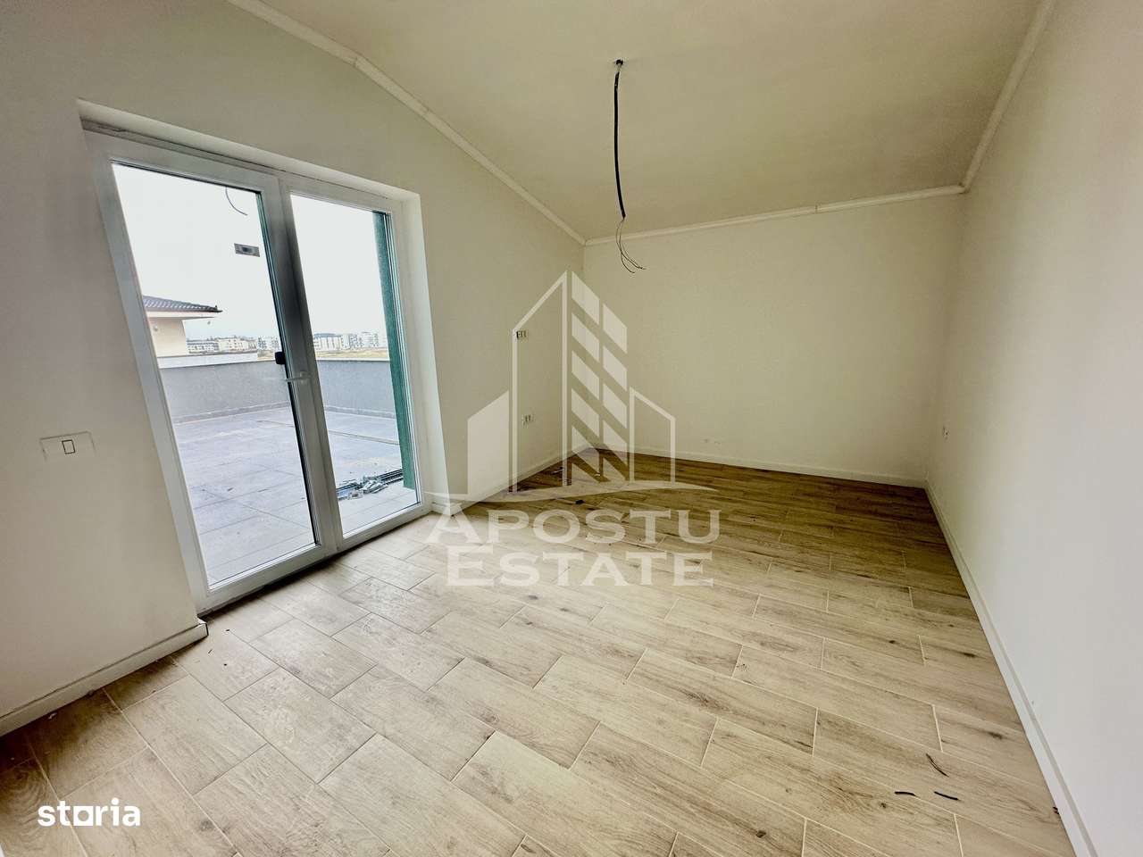 Apartament cu 4 camere, terasa de 30 mp, zona Planetelor din Giroc - Imagine principală: 4/7