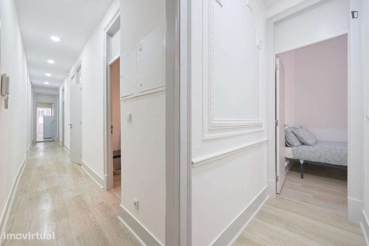 Quarto - localizado em Arroios Lisbon - Grande imagem: 2/10