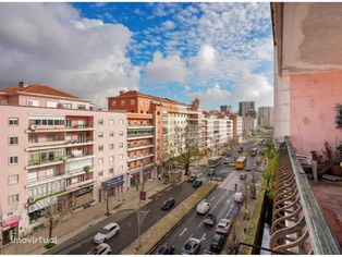 Prédio de uso misto à venda na Avenida João XXI, em Lisboa