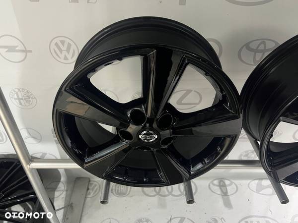 FELGI ALU NISSAN QASHQAI JUKE 17 5X114,3 ET40 ORYGINALNE - 2