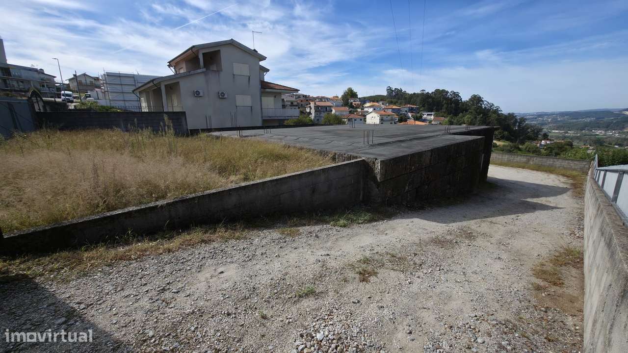 Lote de terreno c/ benfeitorias Vila Verde Felgueiras-15