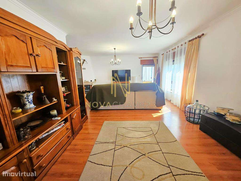 Apartamento T2 na Quinta da Barroca – Agualva-Cacém-3