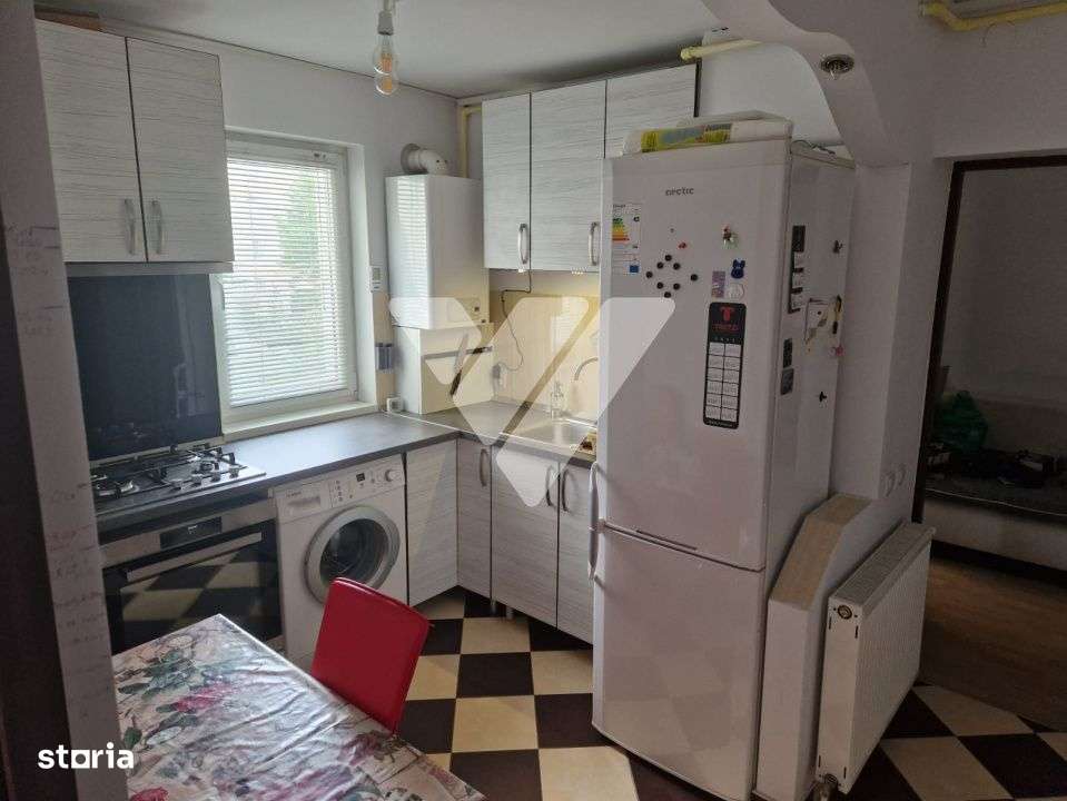 Apartament 3 camere decomandat mobilat etaj 2 Cisnadie Sibiu - Imagine principală: 4/8