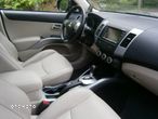 Mitsubishi Outlander 2.4 Instyle NAVI EU5 CVT - 7