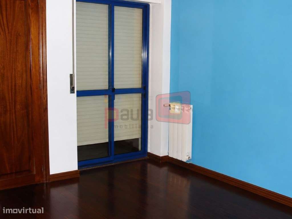 APARTAMENTO T3 COM PARQUEAMENTO-13