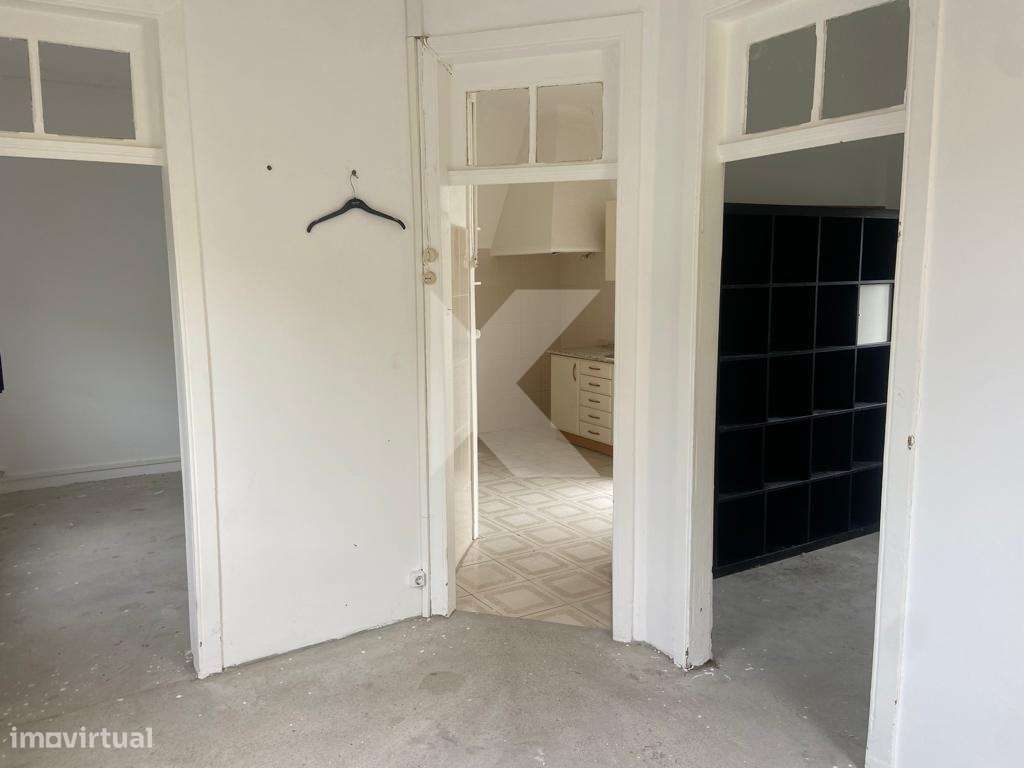 Moradia T2 à beira mar para remodelar - Grande imagem: 2/17