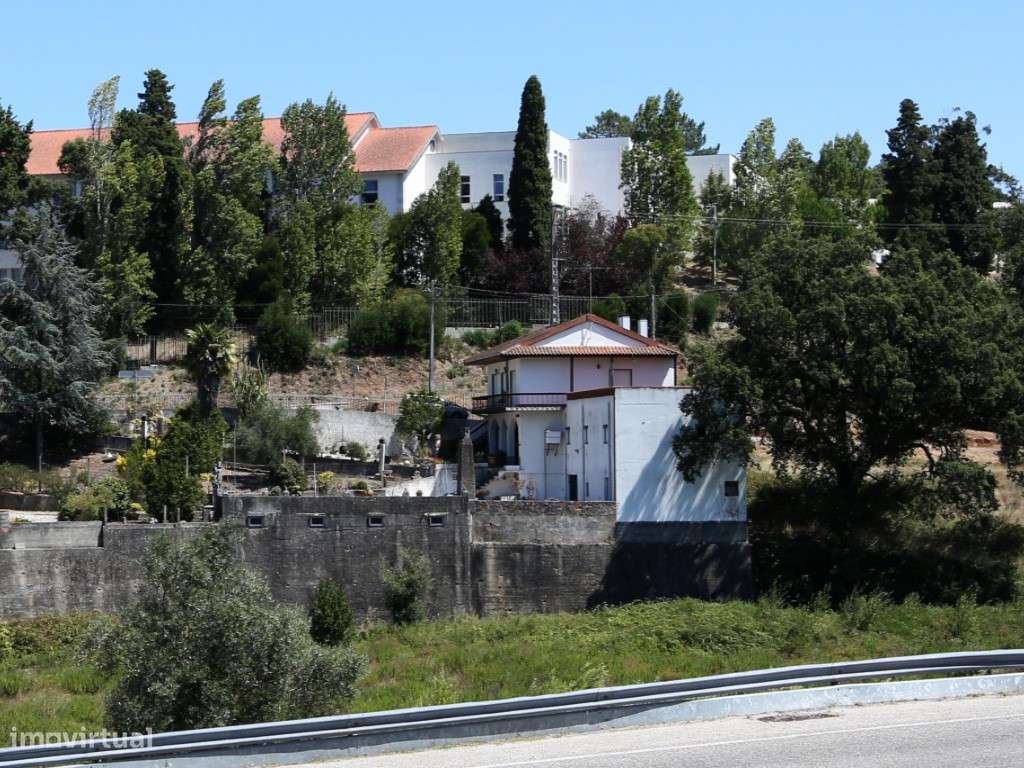 Oportunidade Prime no Centro de Alcobaça Terreno de 2.225 m² com Po...-37