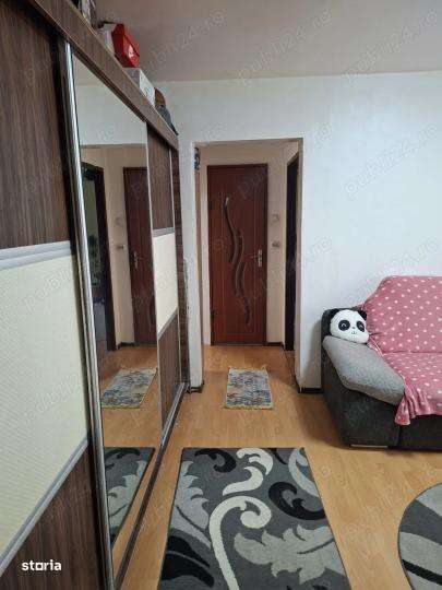 Apartament 3 camere Piata Progresul, centrala proprie