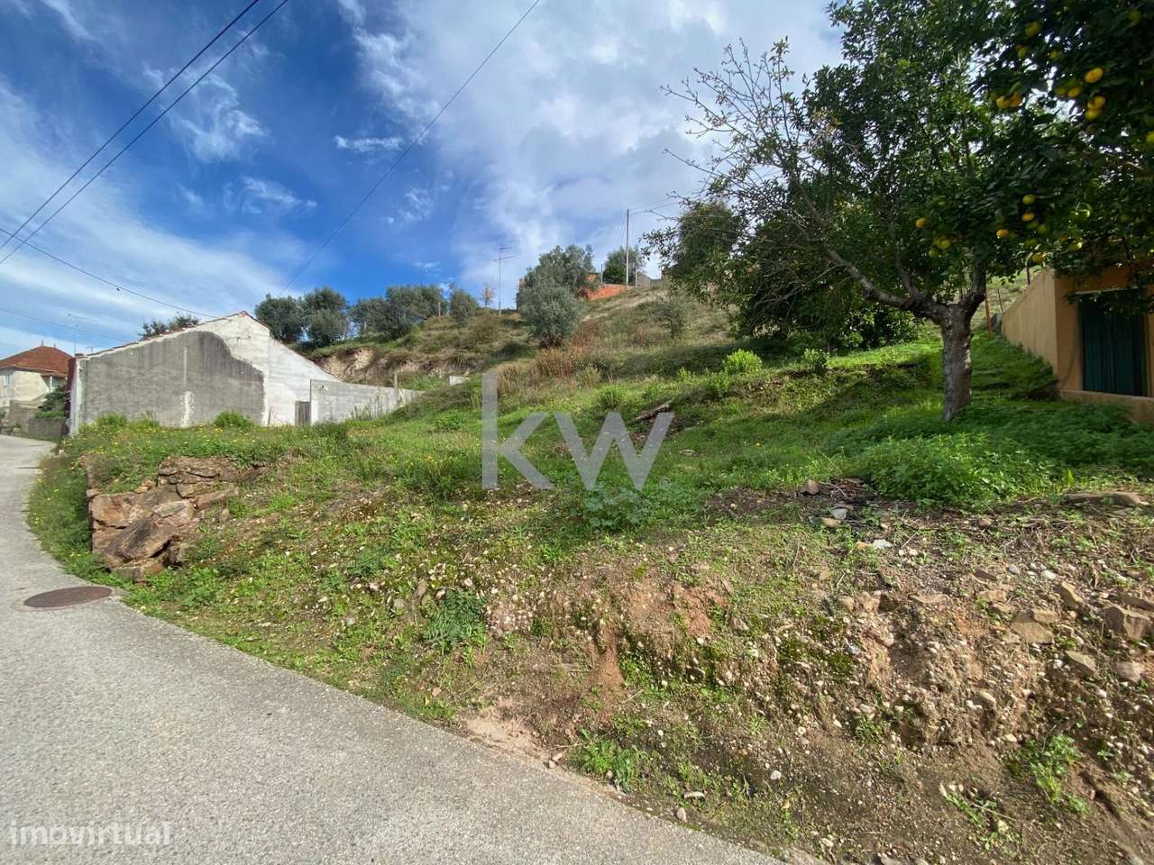 Ruína inserida em lote de 600 m2 em Pinhete, Santiago Litém - Grande imagem: 5/21