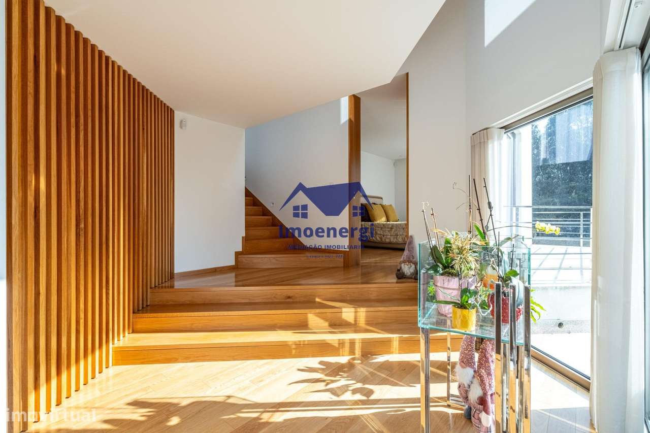 Excelente Moradia T4 de Luxo – 4 Frentes - Argivai-13