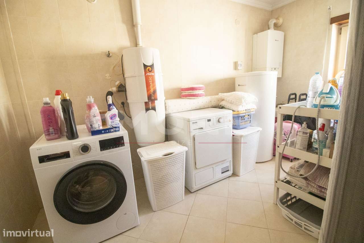 Moradia T5 independente de Gaveto - Caldas da Rainha-49