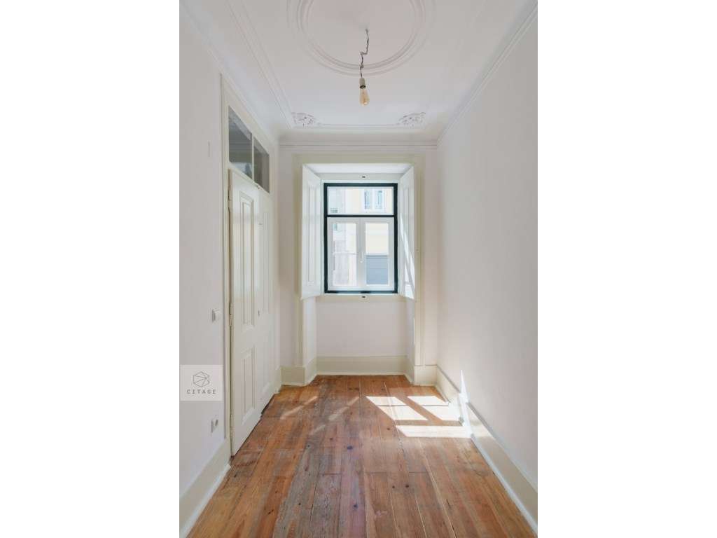 Apartamento T2 com terraço em Campo de Ourique-10