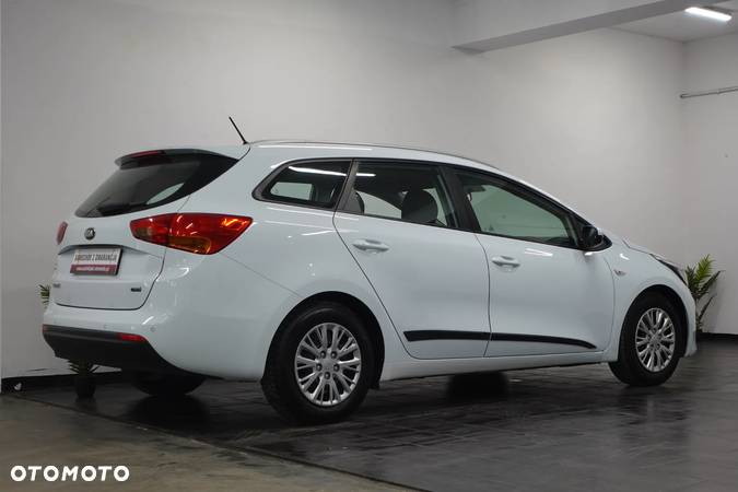 Kia Ceed 1.4 CRDi 90 SW Vision - 10