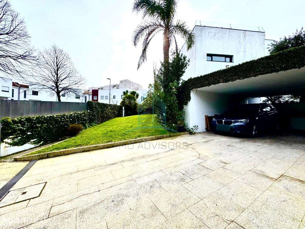 Moradia T4 com Piscina na cobertura-50